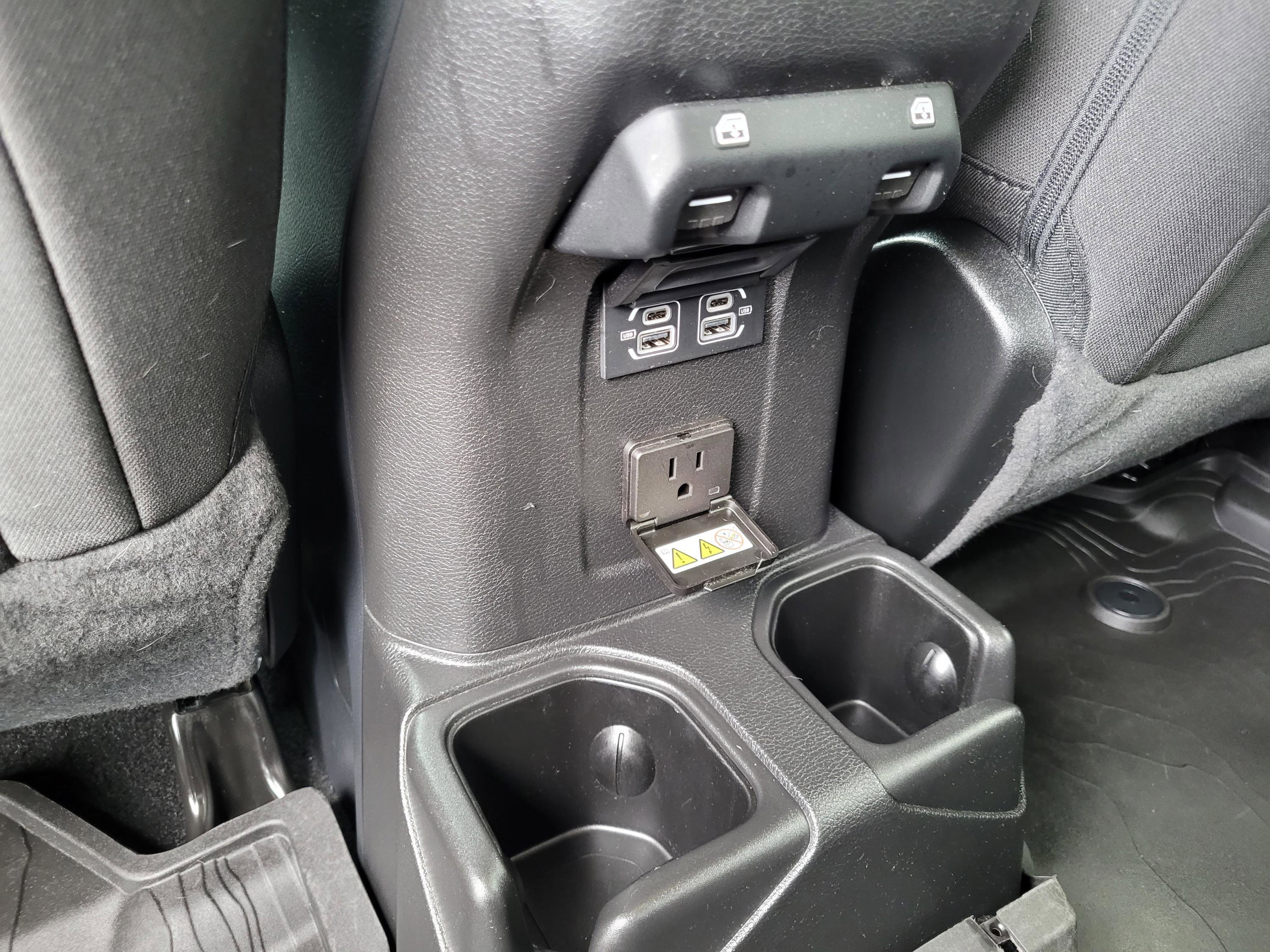 Used 2023 Jeep Gladiator Sport AWD/4WD image 16