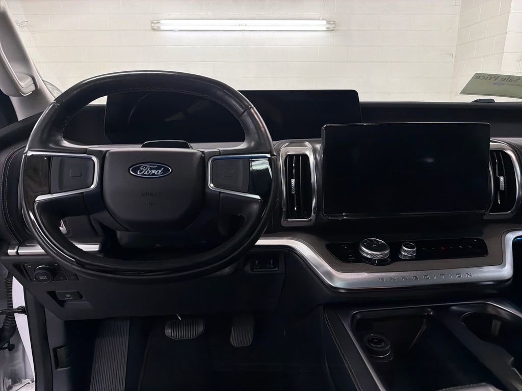 Certified 2025 Ford Expedition Max Platinum AWD/4WD image 7