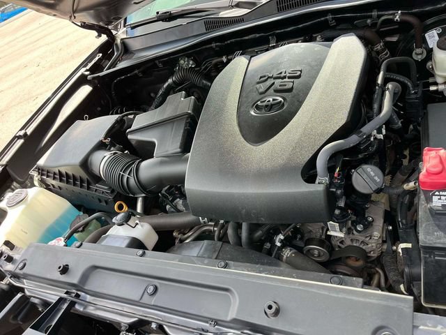 Used 2021 Toyota Tacoma TRD Off-Road w/ Technology Package RWD image 13