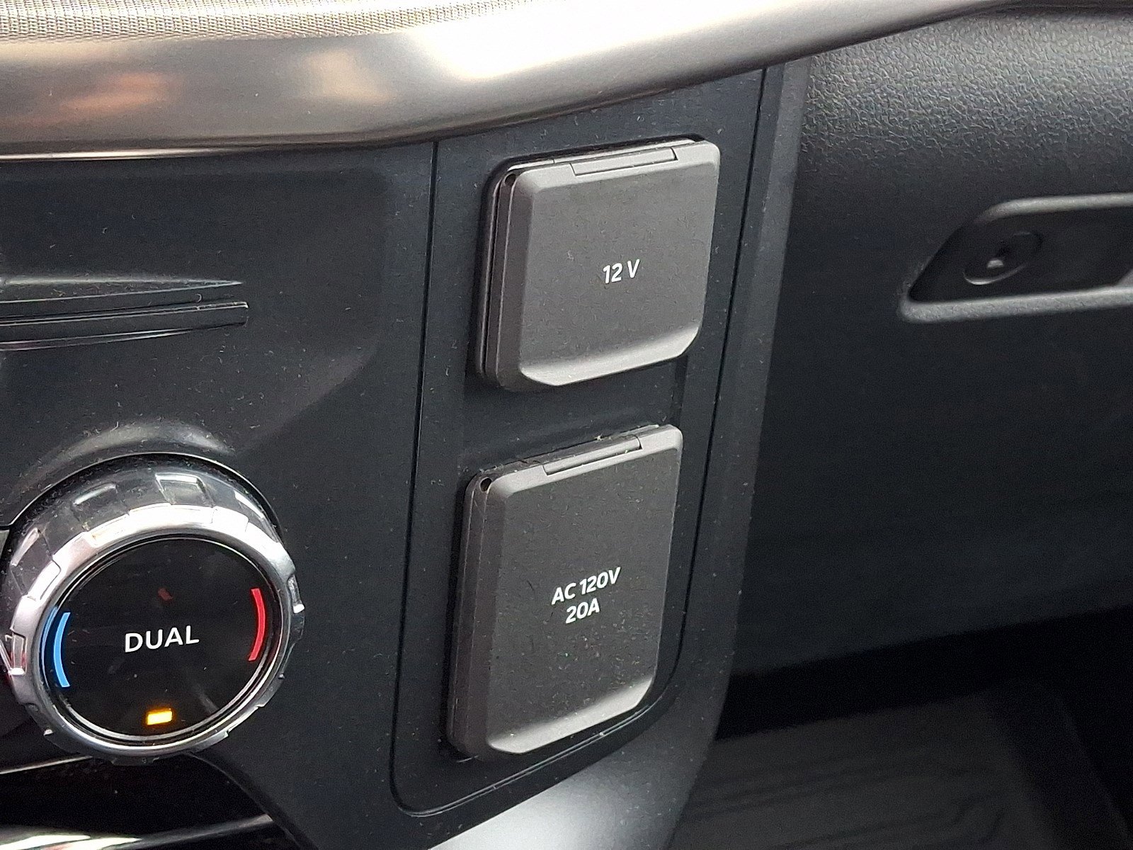 Certified 2022 Ford F150 Raptor w/ Equipment Group 801A High image 25