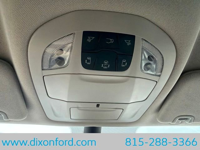 Used 2023 Chrysler Pacifica Touring-L FWD image 19