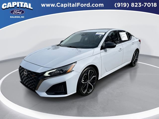 Used 2024 Nissan Altima 2.5 SR image 1