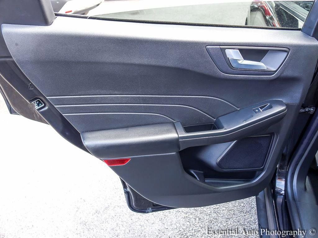 Certified 2023 Ford Escape ST-Line w/ Tech Pack #1 AWD/4WD image 22