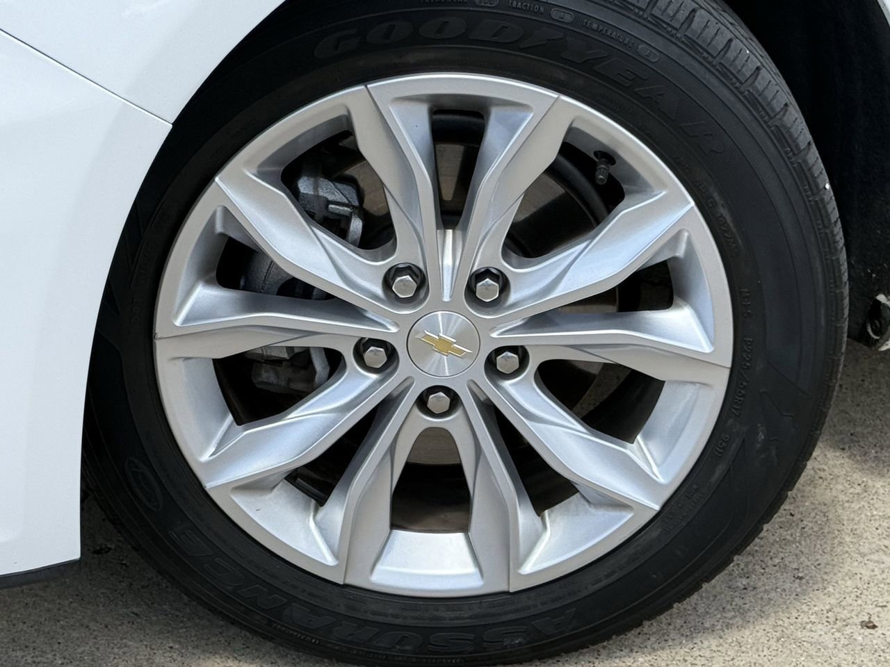 Used 2024 Chevrolet Malibu LT image 8