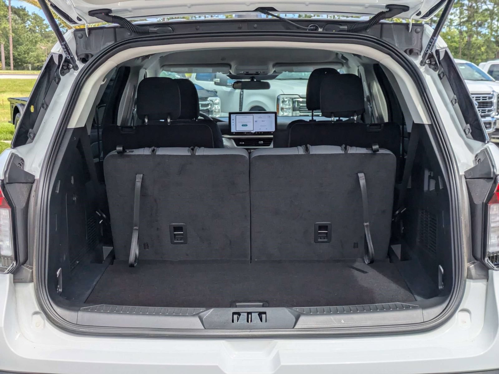 Certified 2026 Ford Explorer Active RWD image 13