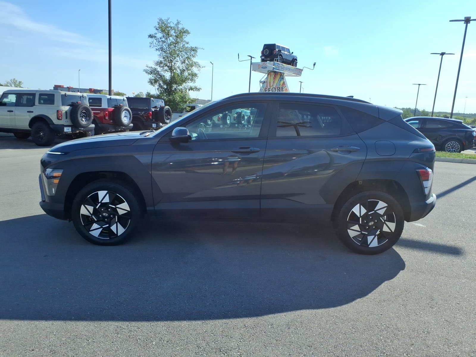 Used 2025 Hyundai Kona SEL AWD/4WD image 6