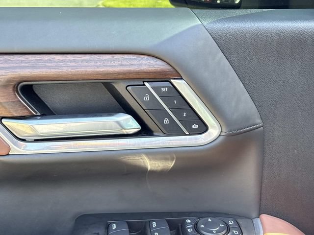 Used 2025 GMC Sierra 3500 Denali Ultimate AWD/4WD image 25