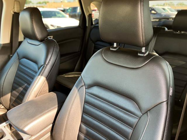 Certified 2022 Ford Edge SEL w/ Convenience Package AWD/4WD image 12