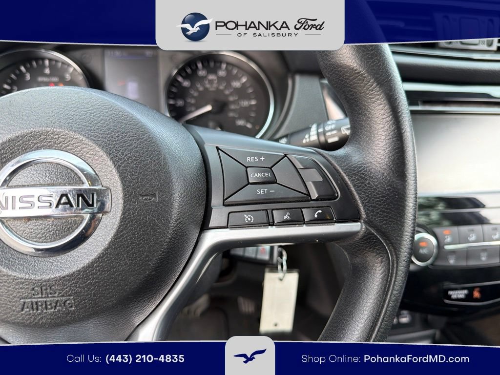 Used 2018 Nissan Rogue SV FWD image 16