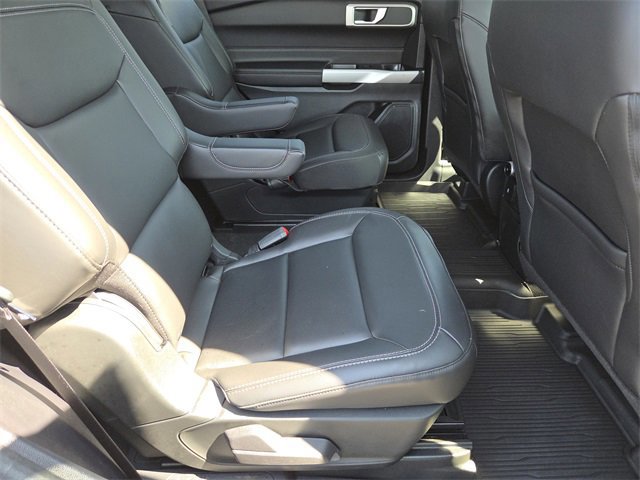 Certified 2022 Ford Explorer XLT w/ Equipment Group 202A image 33