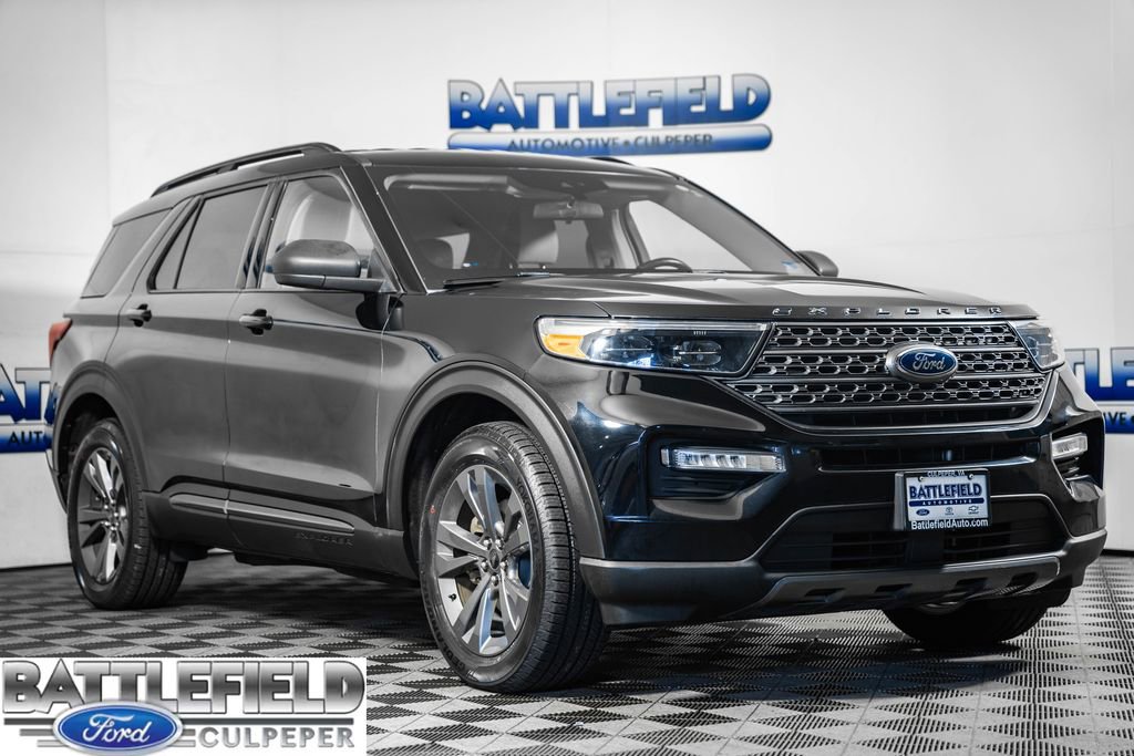 Certified 2021 Ford Explorer XLT w/ Equipment Group 202A image 1