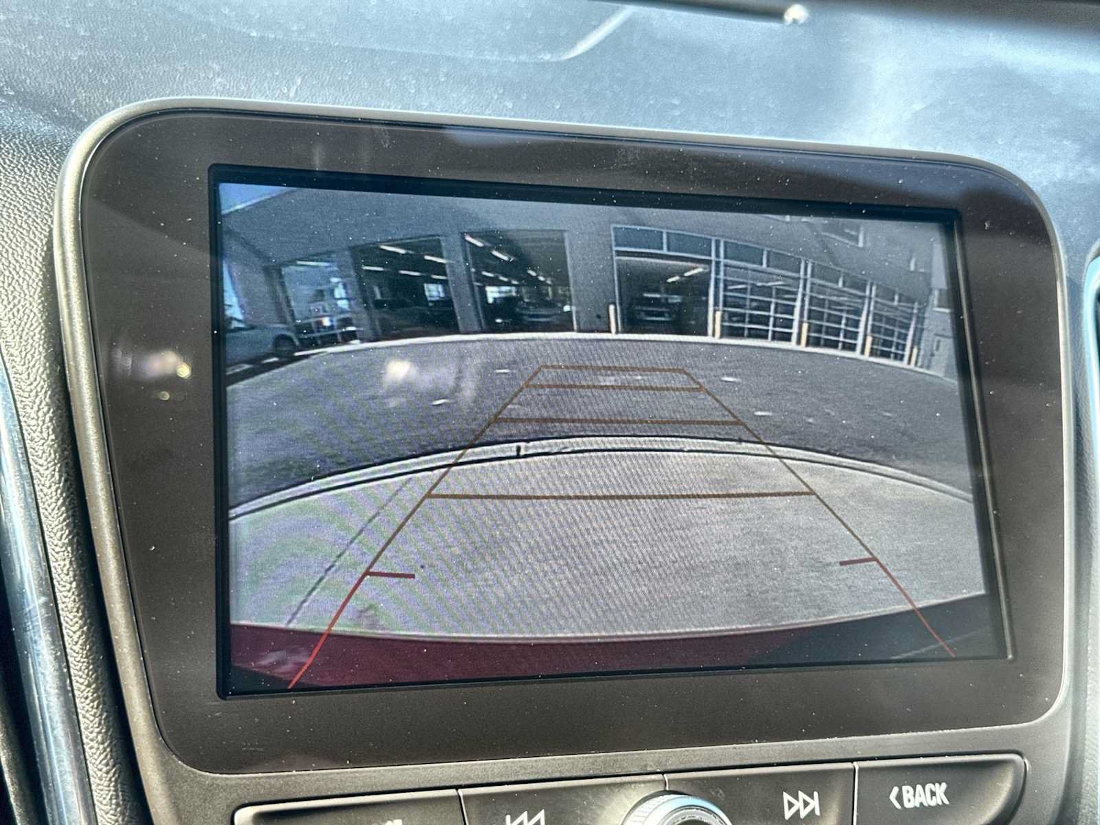 Used 2018 Chevrolet Malibu LT FWD image 28