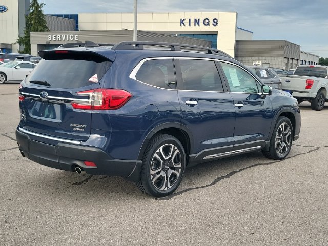Used 2023 Subaru Ascent Touring AWD/4WD image 5