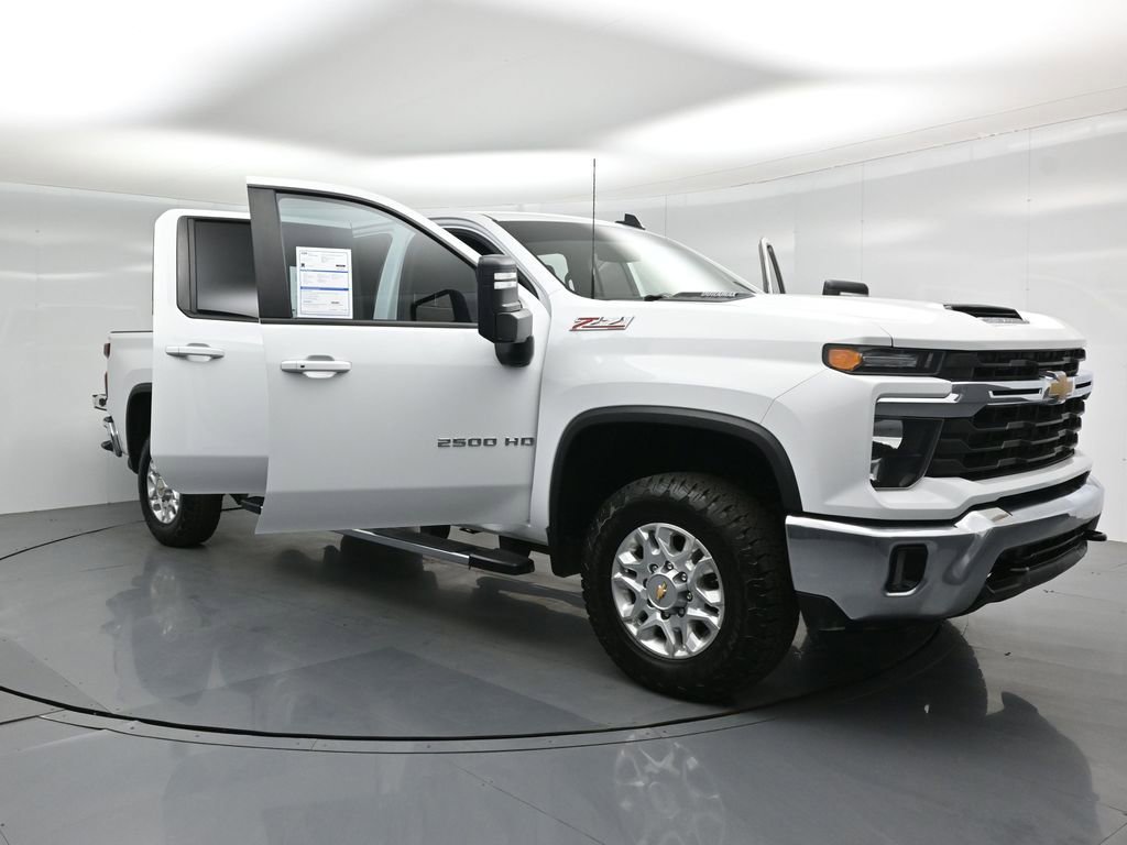 Used 2024 Chevrolet Silverado 2500 LT image 27