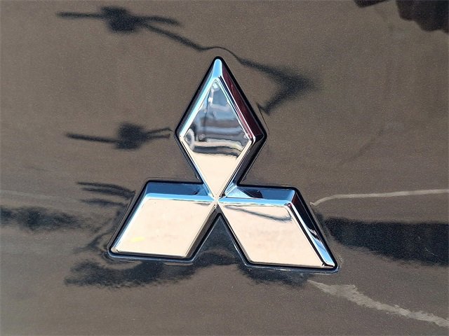 Used 2024 Mitsubishi Outlander SE image 30