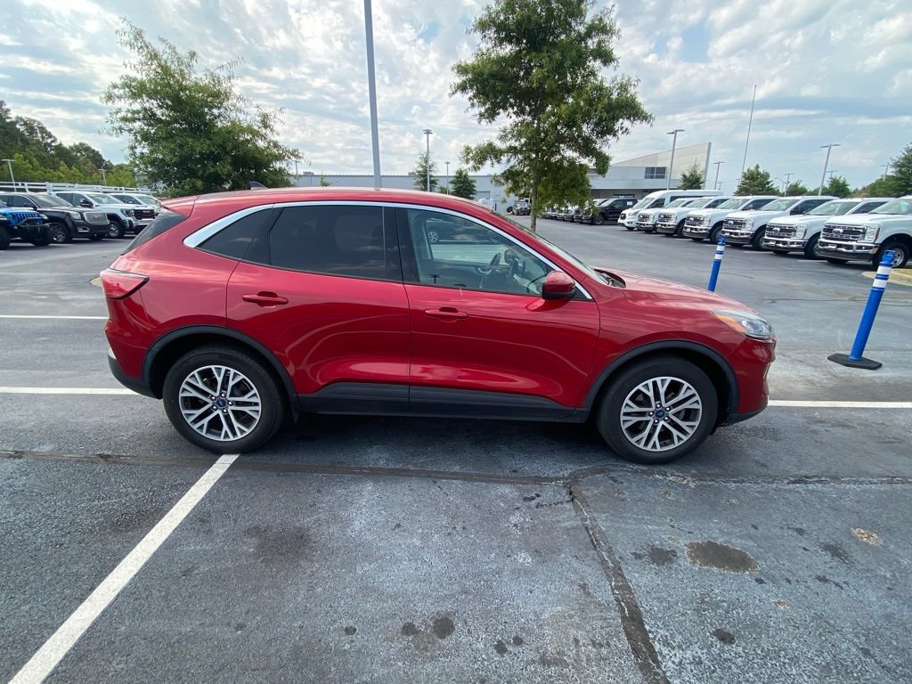 Certified 2022 Ford Escape SEL w/ Technology Package AWD/4WD image 8