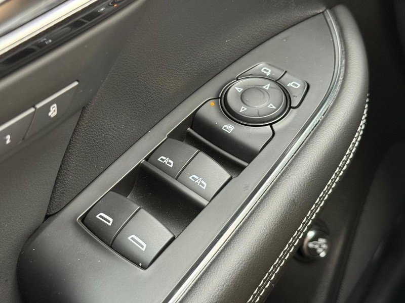 Used 2023 Buick Envision Essence w/ Sport Touring Package image 21