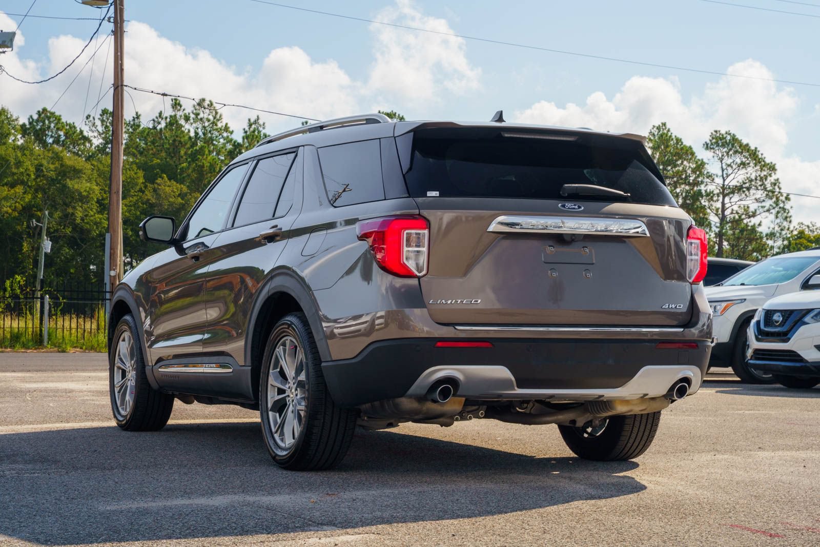Certified 2021 Ford Explorer Limited AWD/4WD image 5