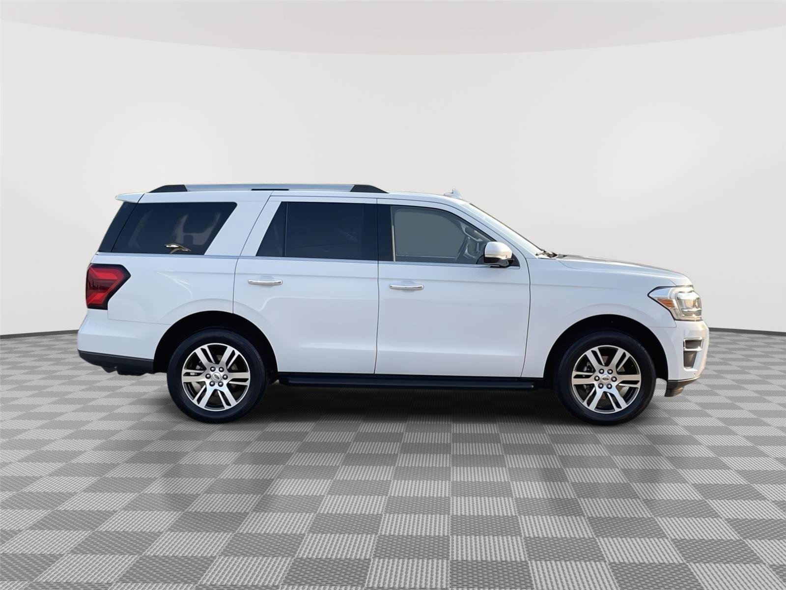 Certified 2024 Ford Expedition Limited AWD/4WD image 6