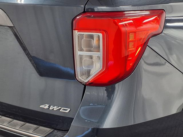 Certified 2022 Ford Explorer XLT w/ Equipment Group 202A AWD/4WD image 29