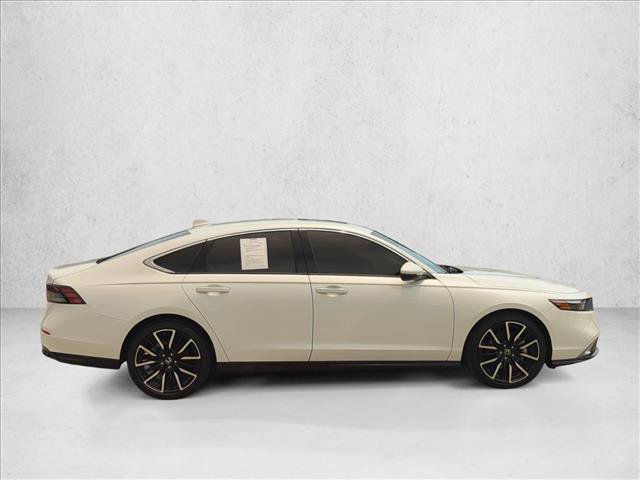 Used 2025 Honda Accord Touring image 4