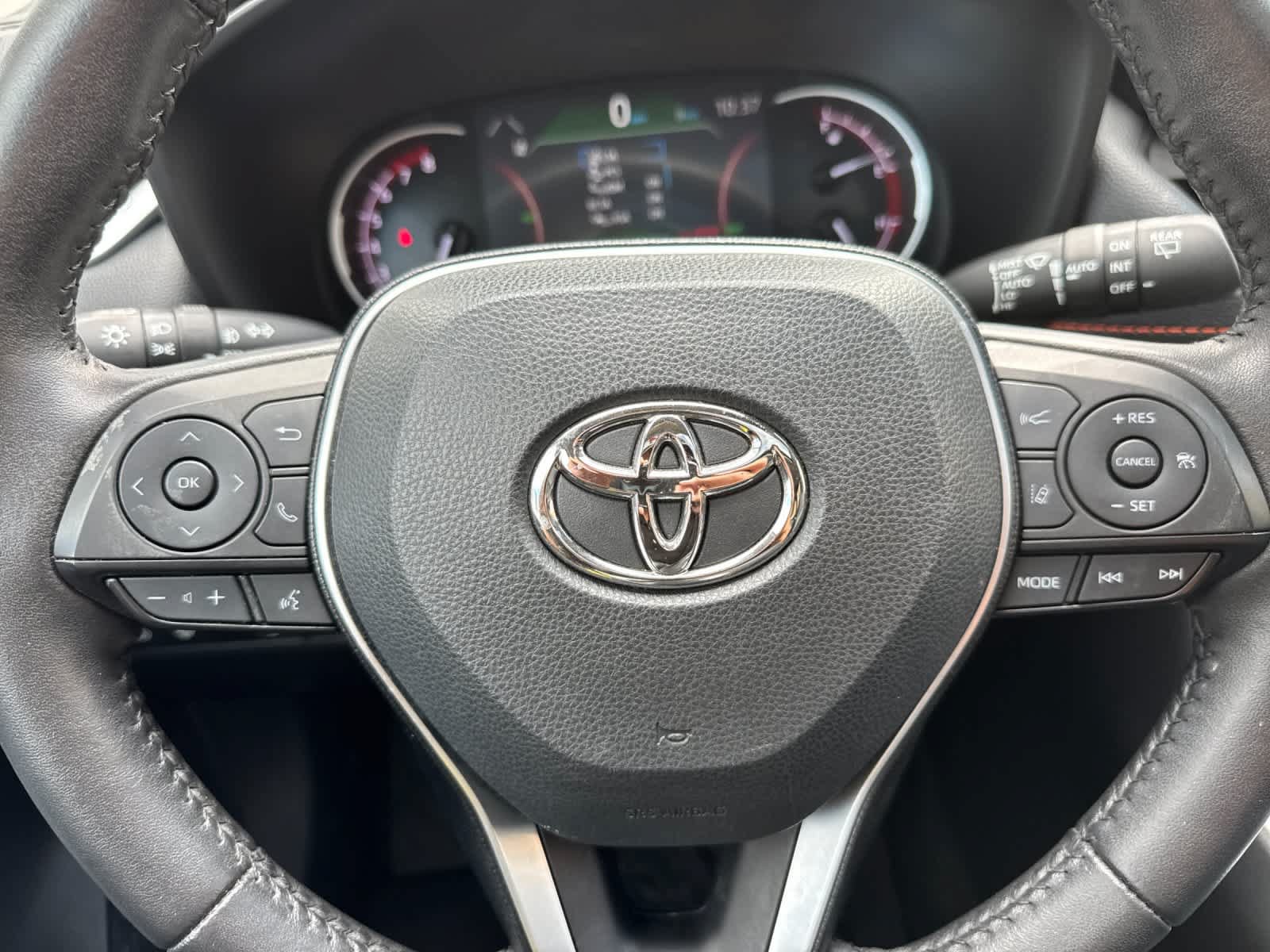 Used 2022 Toyota RAV4 Adventure w/ Convenience Package AWD/4WD image 24