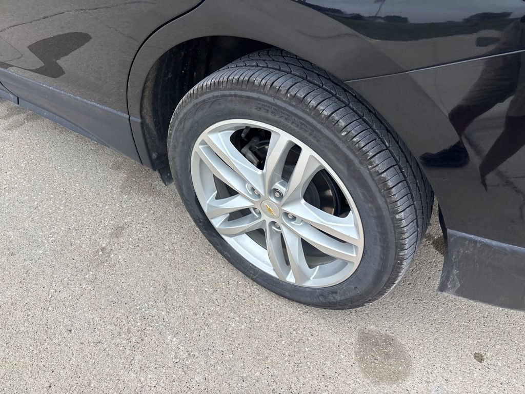 Used 2021 Chevrolet Equinox Premier AWD/4WD image 7
