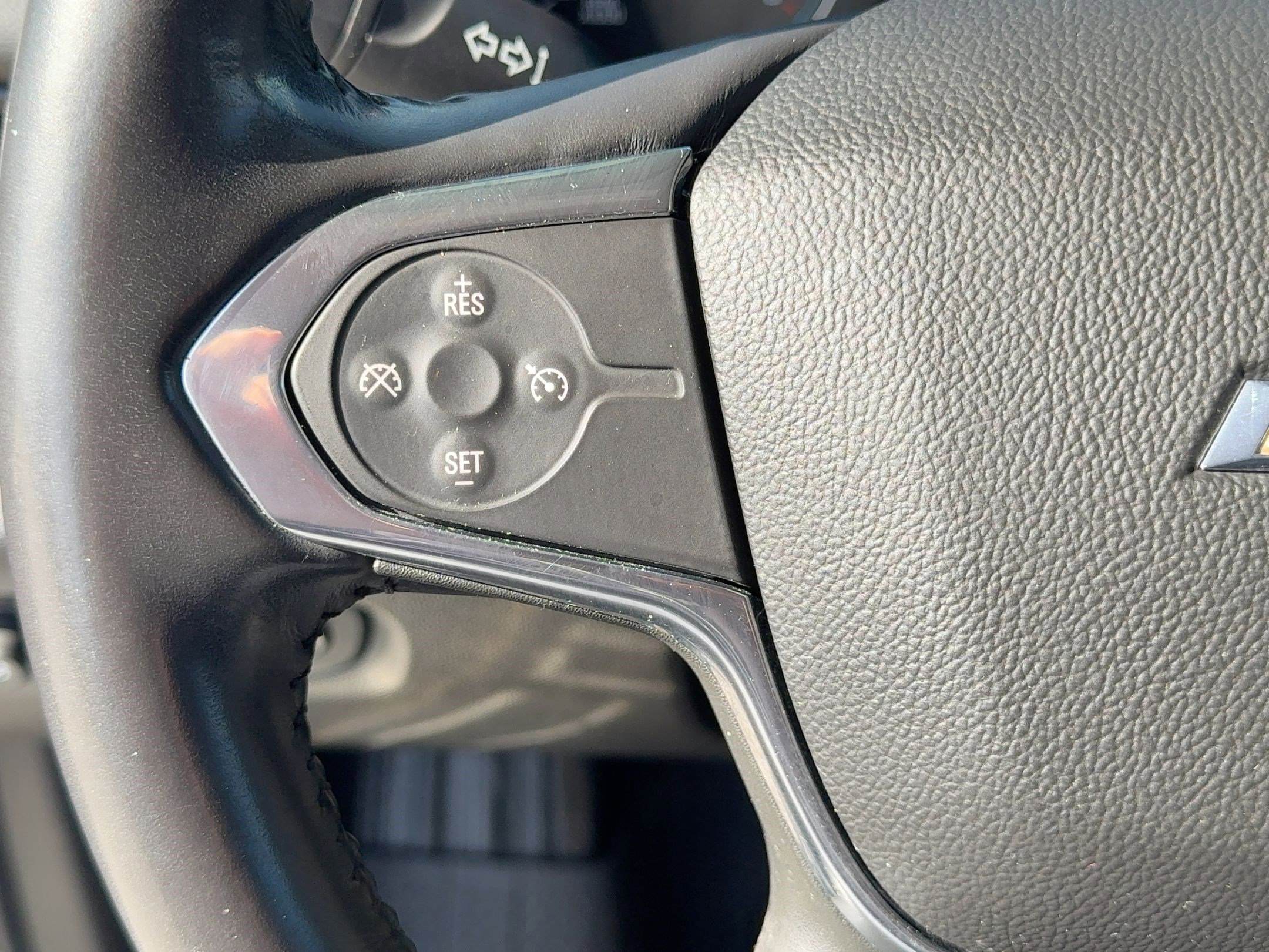 Used 2018 Chevrolet Traverse LT image 16