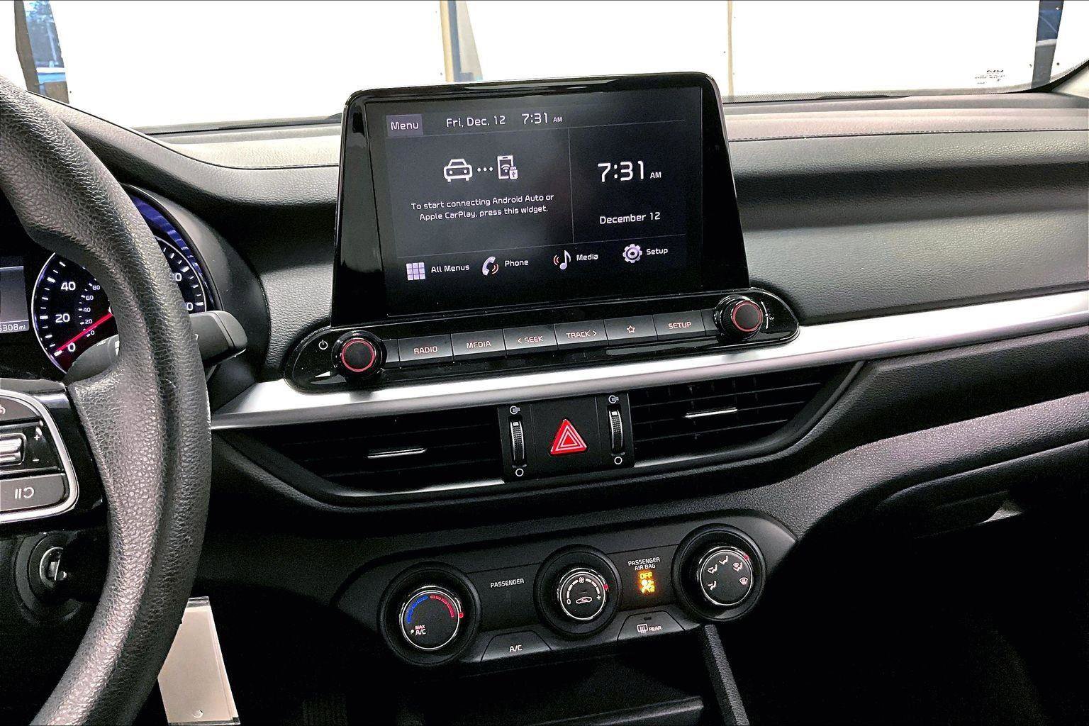 Used 2024 Kia Forte LXS image 6