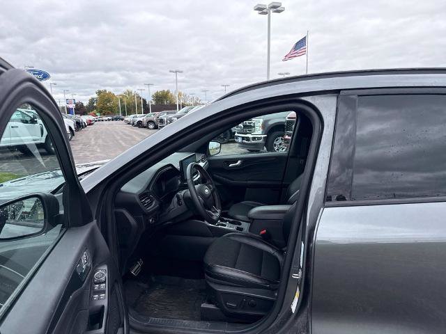 Certified 2024 Ford Escape ST-Line w/ Tech Pack #1 AWD/4WD image 10