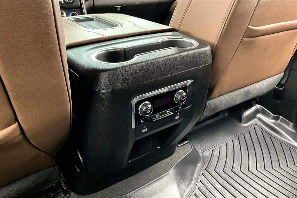 Used 2024 Chevrolet Tahoe High Country image 34