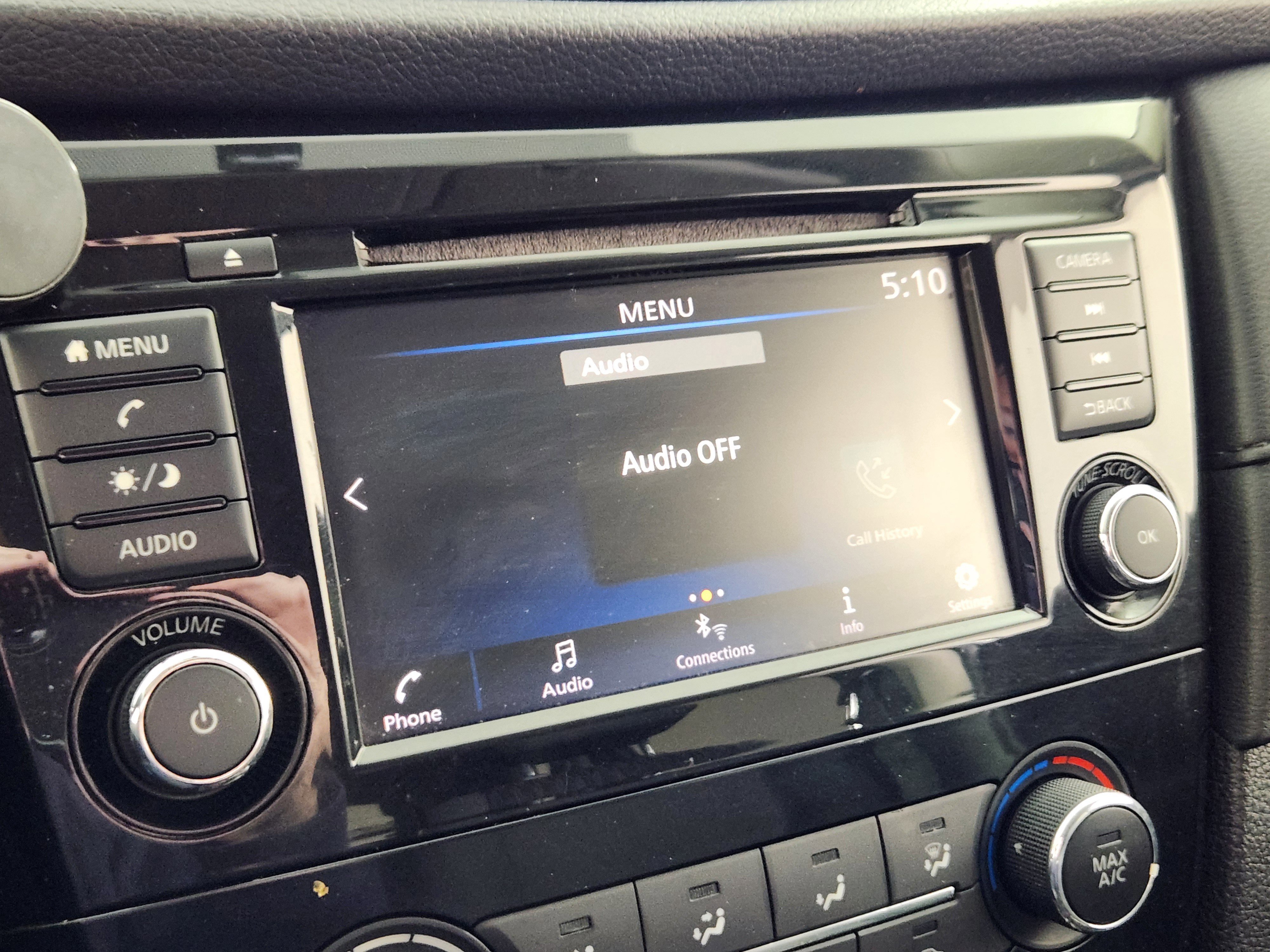 Used 2018 Nissan Rogue S image 21