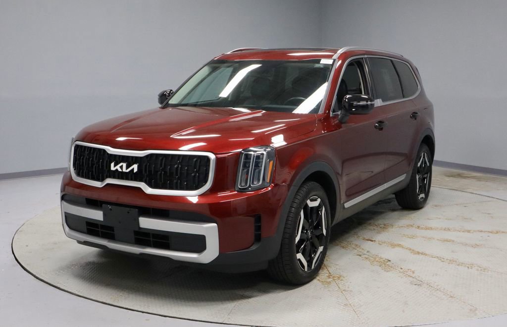Used 2023 Kia Telluride EX w/ EX Captain's Chair Package FWD image 9