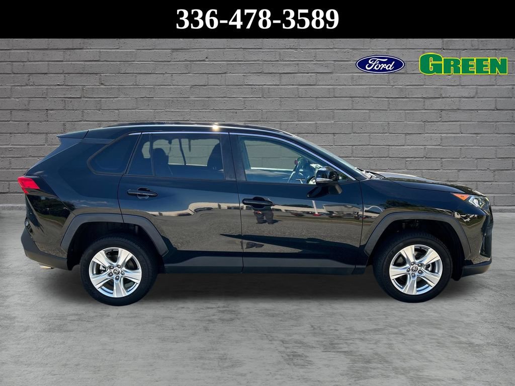 Used 2021 Toyota RAV4 XLE FWD image 7