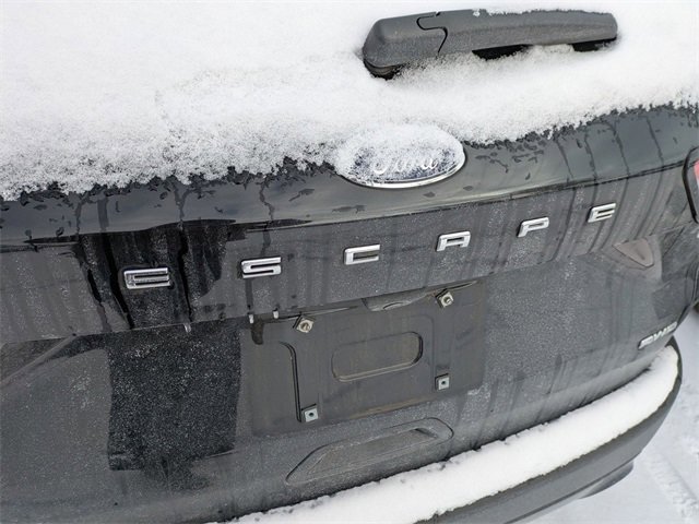 Certified 2022 Ford Escape SE w/ SE Sport Appearance Package image 10