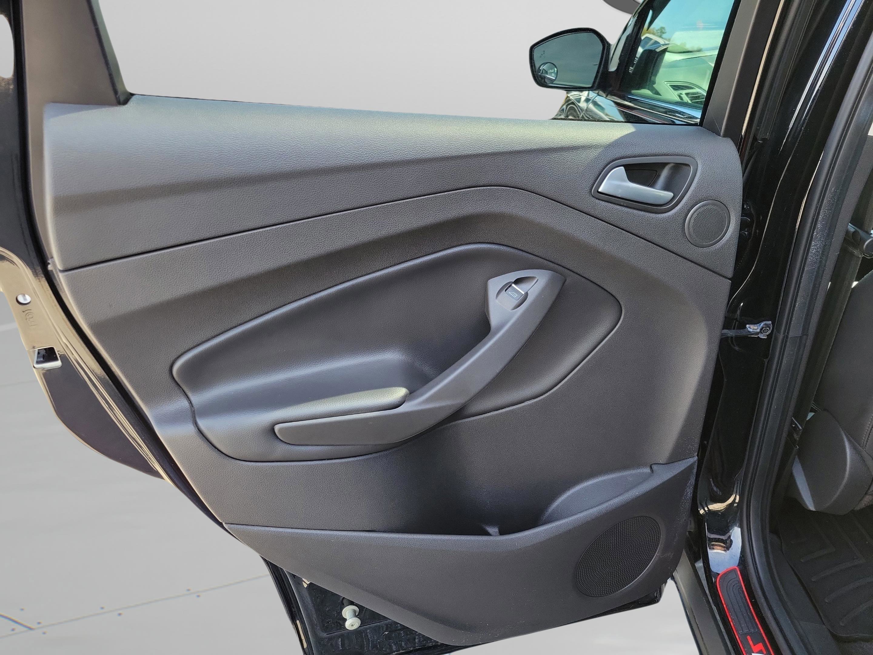 Certified 2017 Ford Escape SE w/ SE Leather Comfort Package image 29