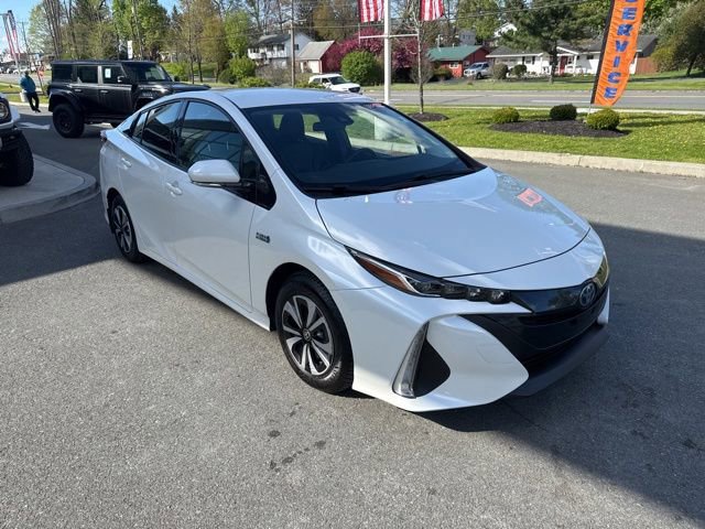 Used 2018 Toyota Prius Prime Premium FWD image 4