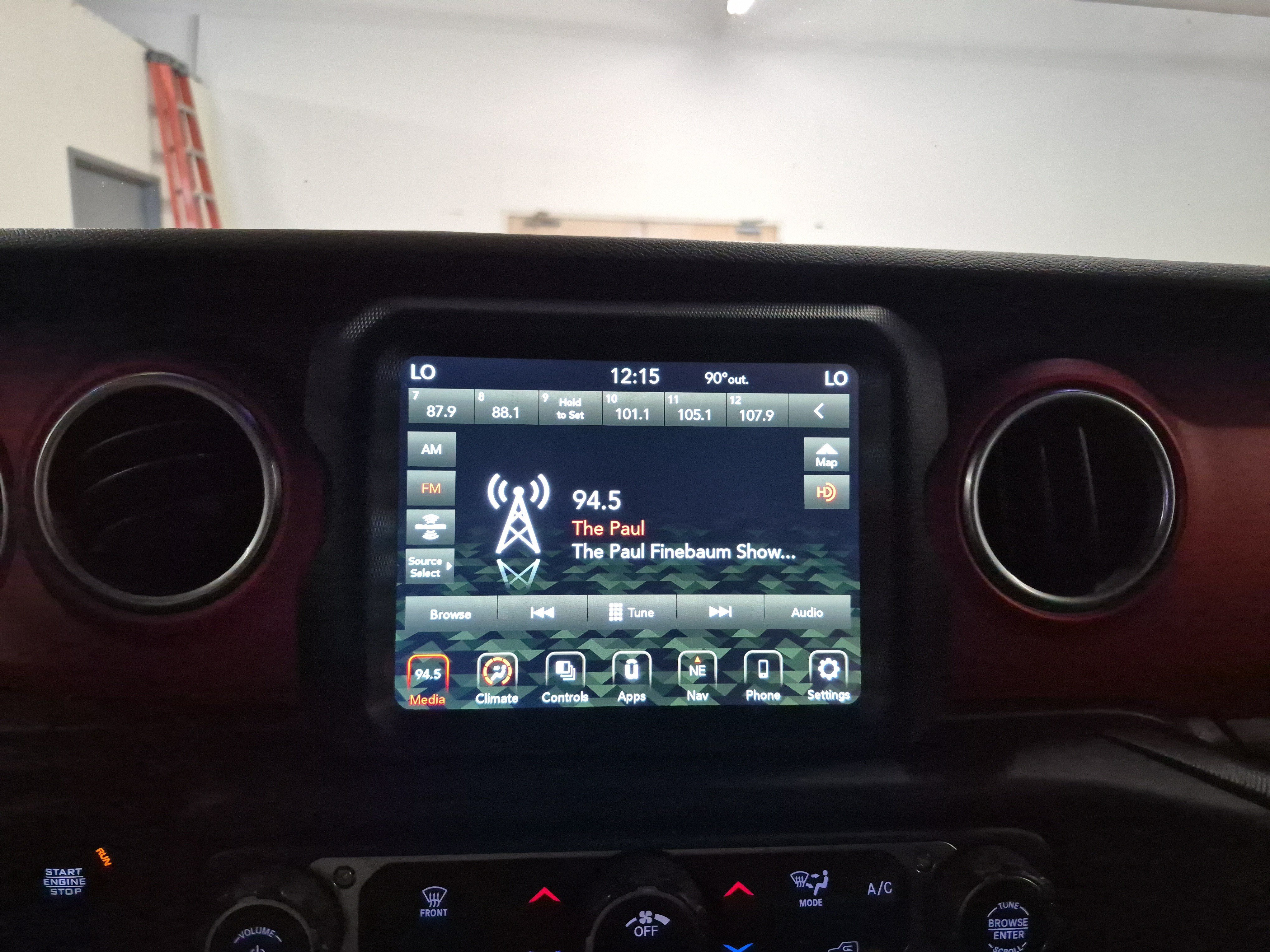 Used 2021 Jeep Wrangler Unlimited Rubicon AWD/4WD image 34