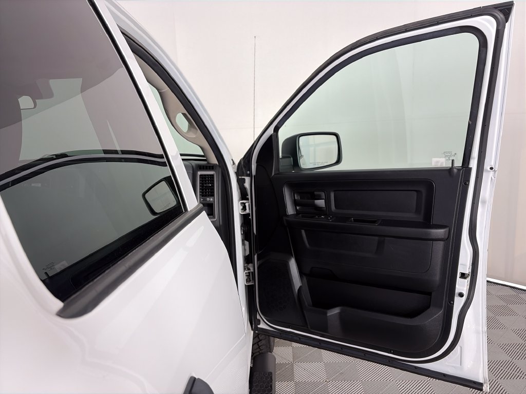 Used 2018 RAM 1500 Express w/ Express Value Package AWD/4WD image 28