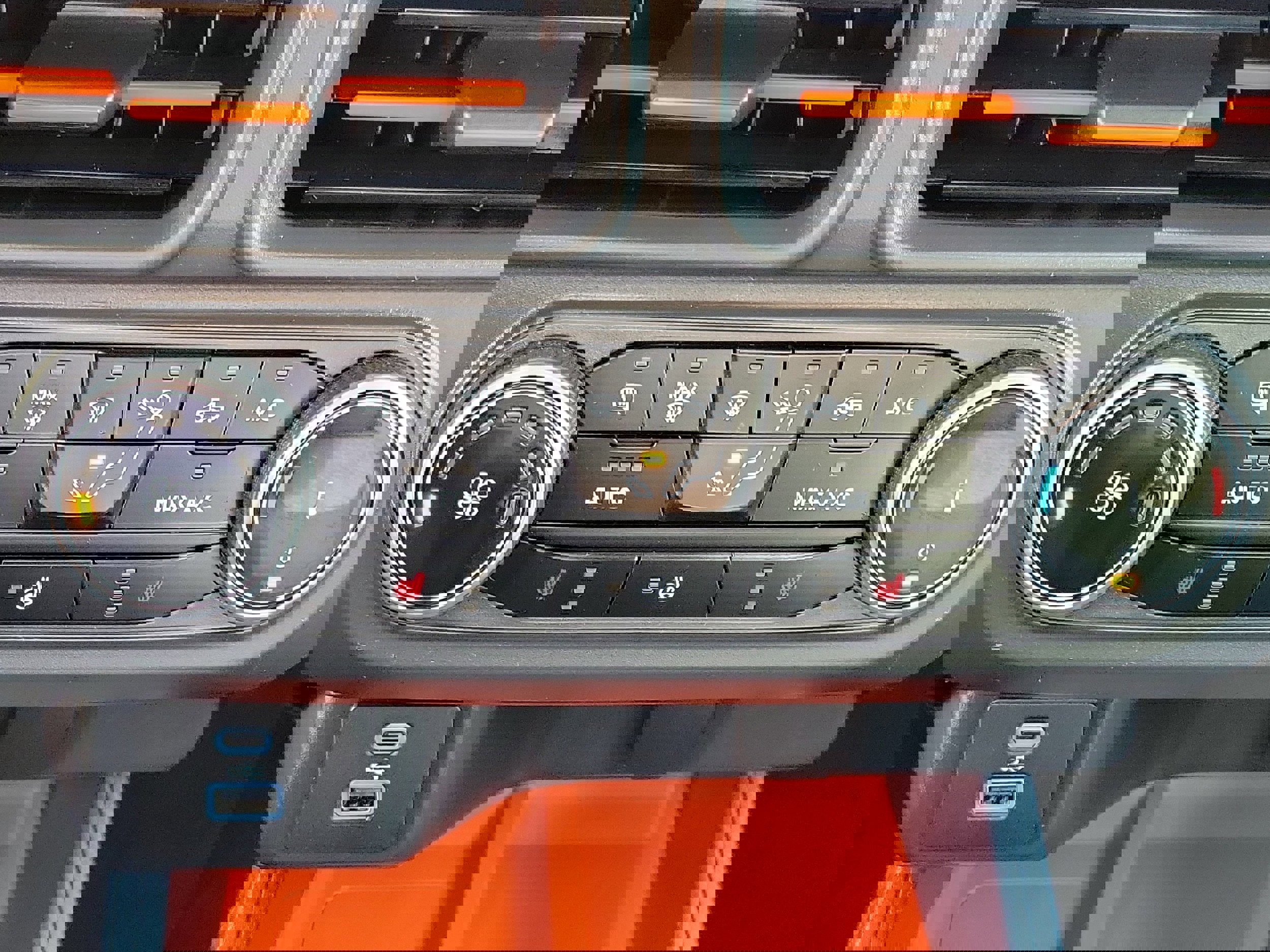 Certified 2023 Ford Maverick XLT w/ Equipment Group 300A Standard image 30