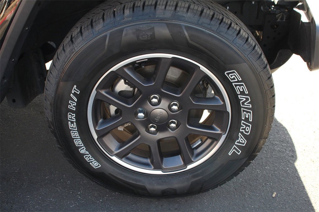 Used 2023 Jeep Gladiator Overland w/ Popular Equipment Package image 14