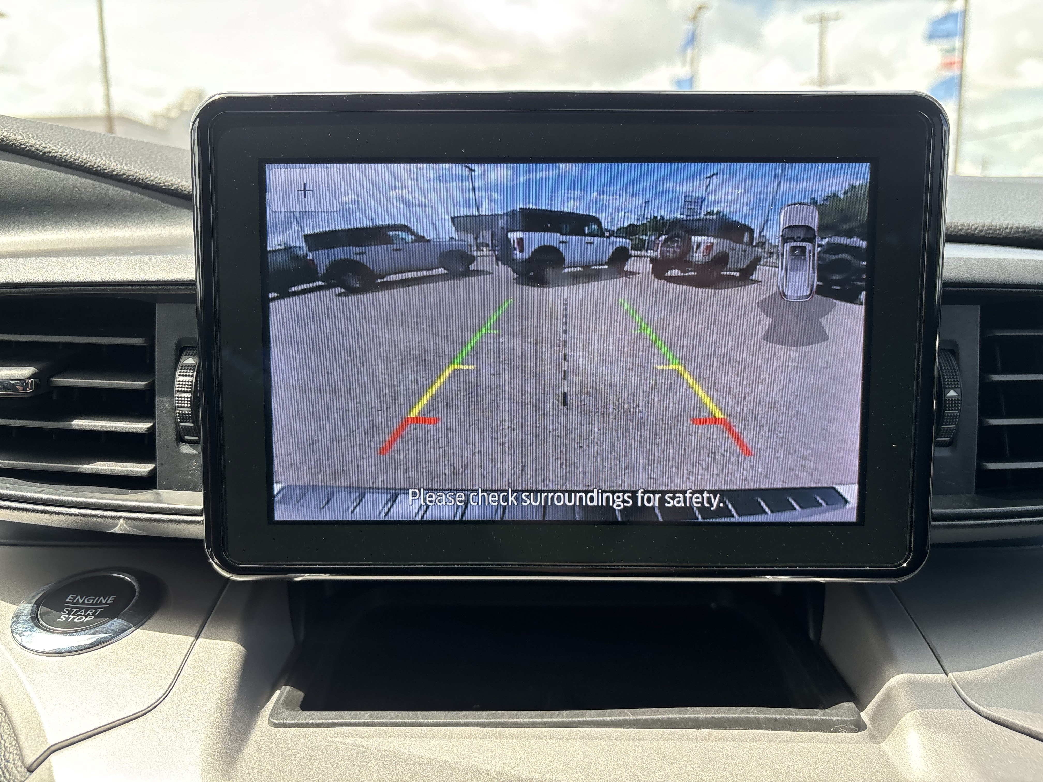 Certified 2023 Ford Explorer XLT RWD image 40