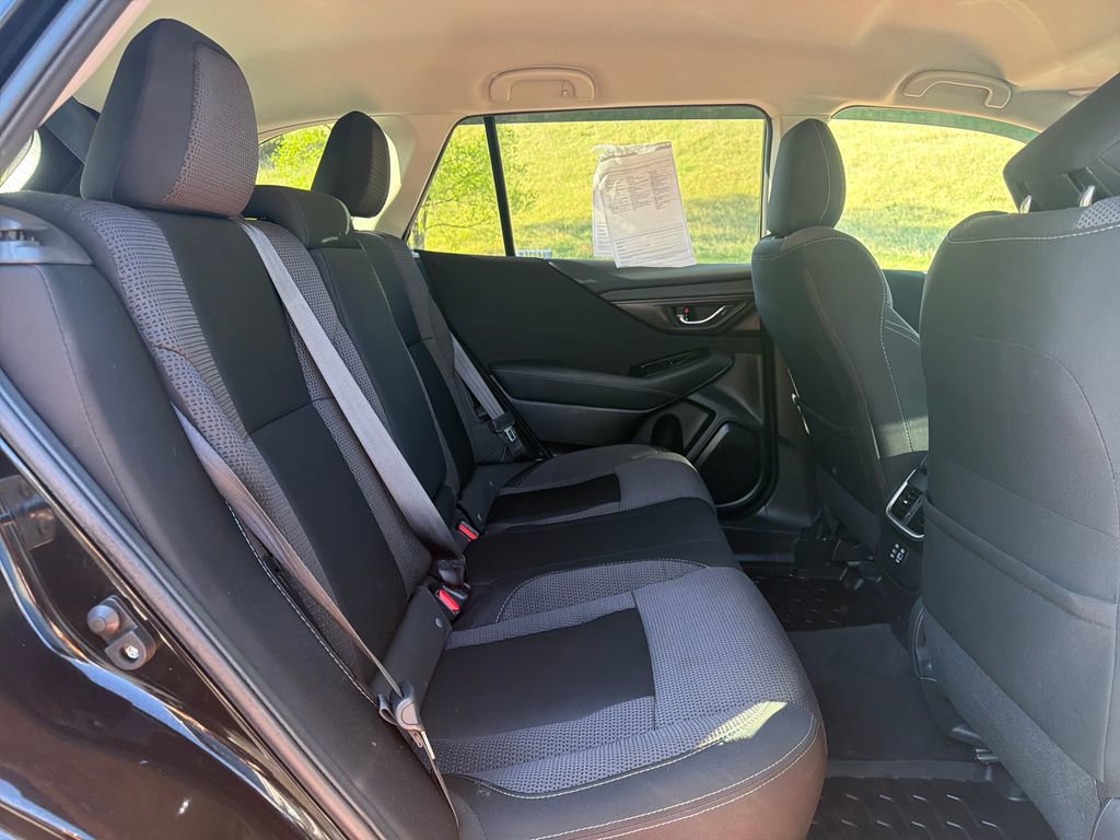 Used 2025 Subaru Outback Premium w/ Popular Package #1A AWD/4WD image 27