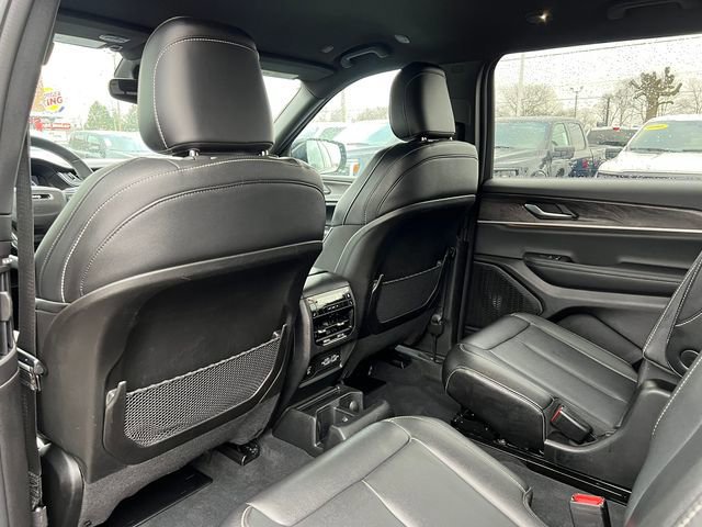 Used 2024 Jeep Grand Cherokee L Limited image 43