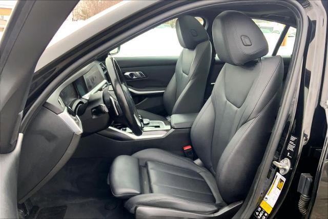 Used 2020 BMW 330i xDrive Sedan w/ Premium Package image 9