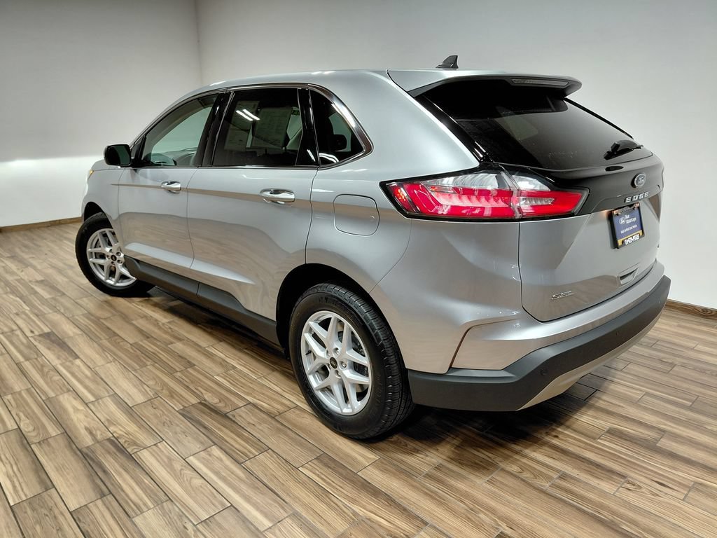 Certified 2024 Ford Edge SEL w/ Convenience Package AWD/4WD image 16