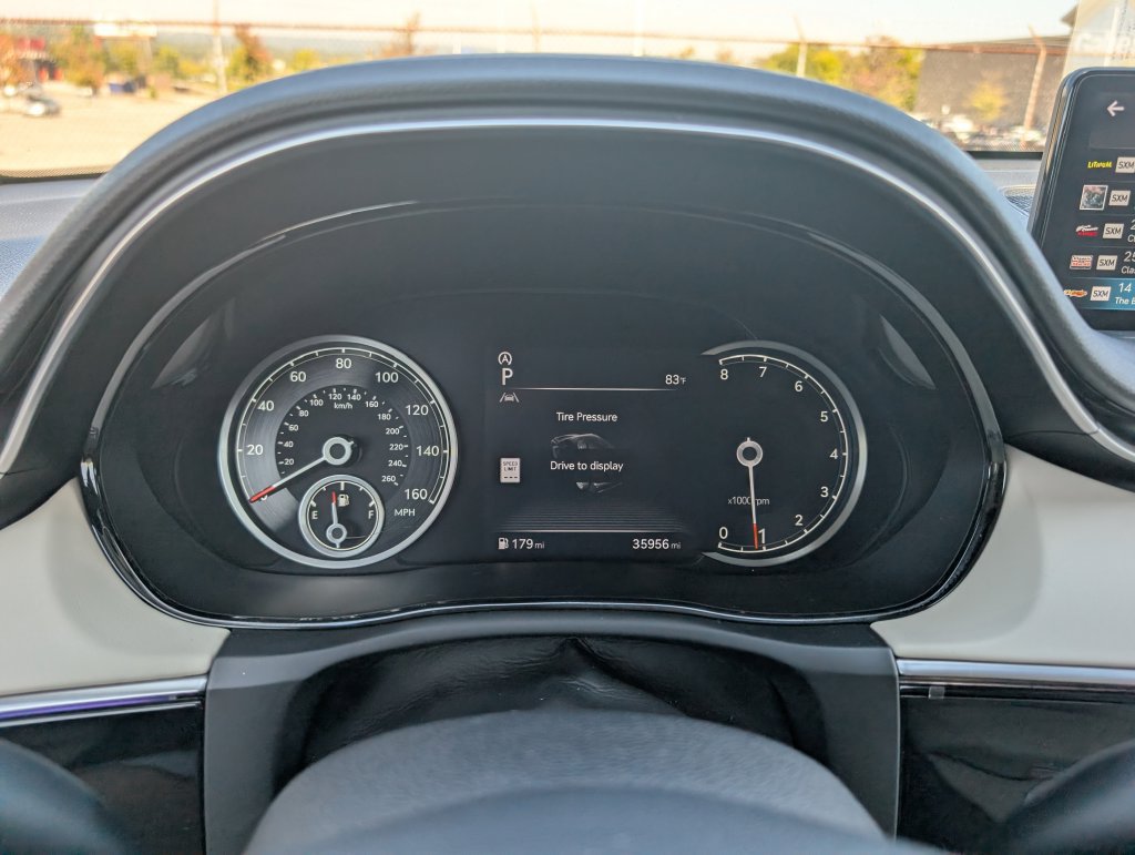 Used 2024 Genesis GV70 2.5T AWD/4WD image 18