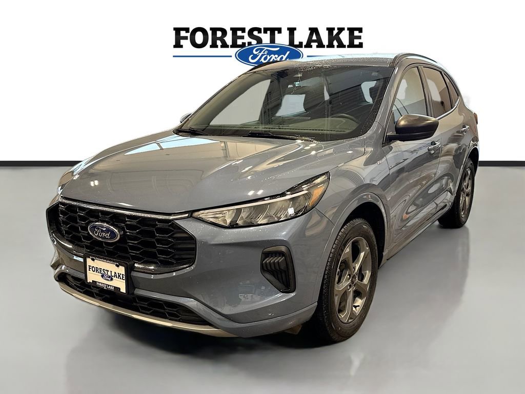 Certified 2024 Ford Escape ST-Line w/ Tech Pack #1 AWD/4WD image 3