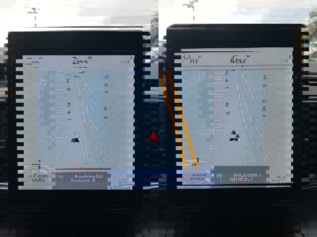 Certified 2022 Ford Explorer XLT w/ Equipment Group 202A image 19