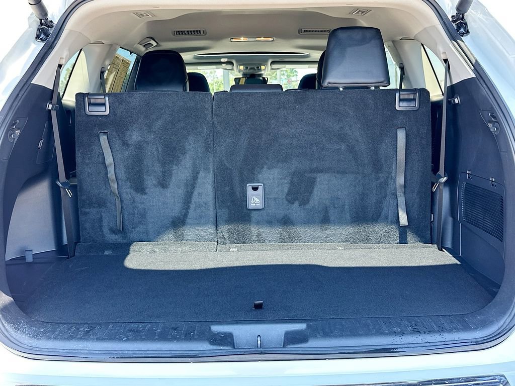 Used 2025 Toyota Highlander XLE AWD/4WD image 16